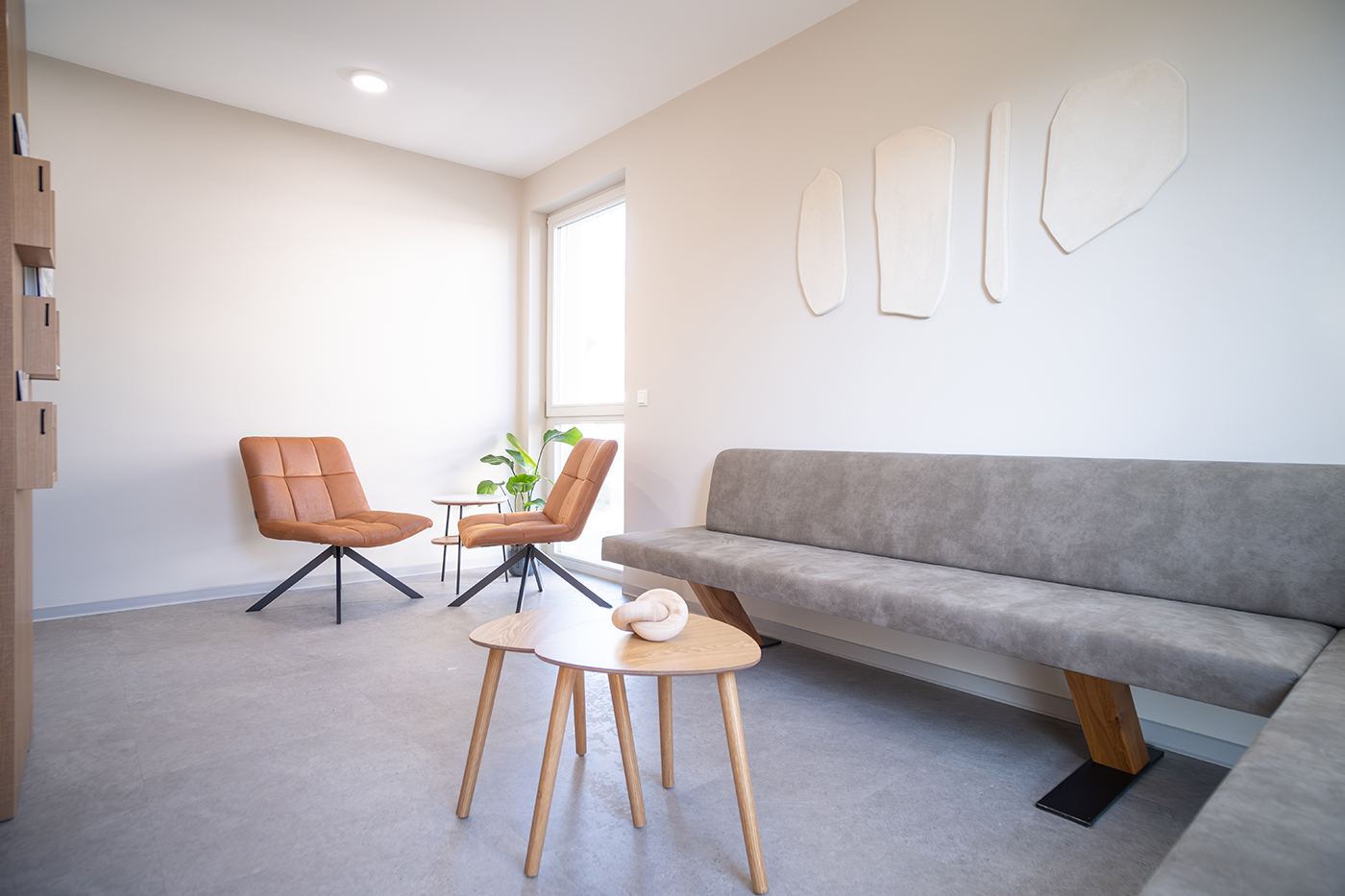 Wartezimmer der Zahnarztpraxis & Oralchirurgie ELBIMPLANT